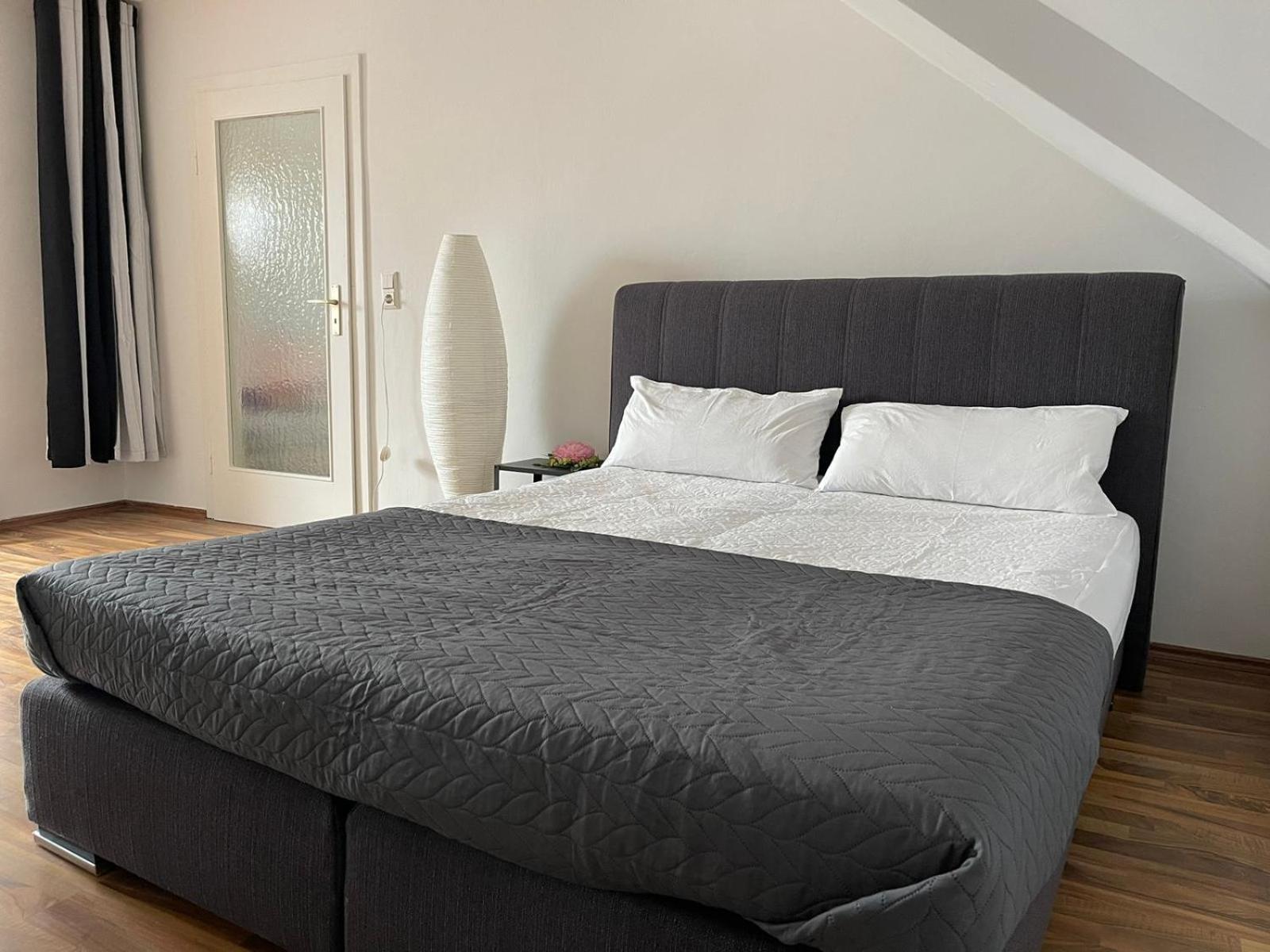 Geraeumige 3-Zimmer-Ferienwohnung Im Herzen Von Kassel Exteriér fotografie