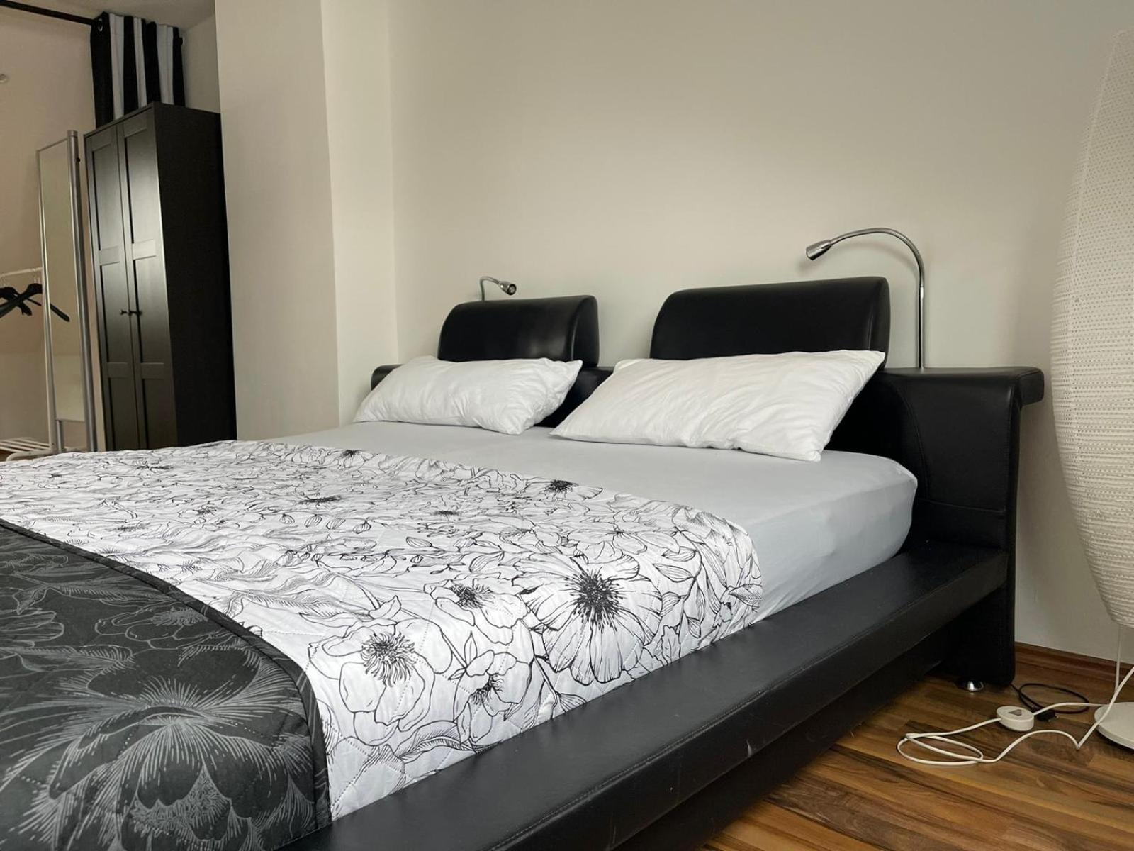 Geraeumige 3-Zimmer-Ferienwohnung Im Herzen Von Kassel Exteriér fotografie
